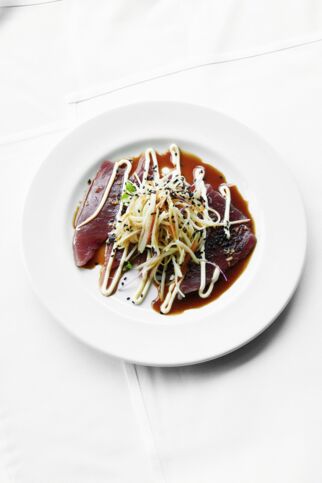 Thunfisch mit japanischer Mayonnaise und Kohlrabi Thunfisch mit japanischer Mayonnaise und Kohlrabi