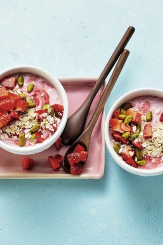 Erdbeerjoghurt mit Haferflocken Erdbeerjoghurt mit Haferflocken