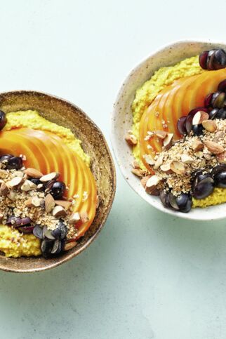 Goldene Milch Frühstücks-Bowl Goldene Milch Frühstücks-Bowl