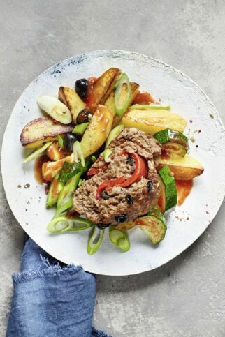 Röstpaprika-Hackroulade Röstpaprika-Hackroulade