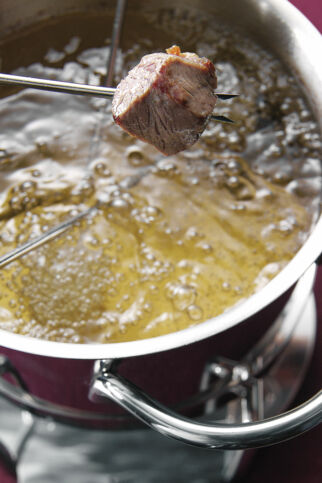 Frittiertes Fleischfondue Frittiertes Fleischfondue
