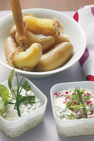 Pellkartoffeln mit zweierlei Quark Pellkartoffeln mit zweierlei Quark