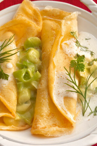Gefüllte Pfannkuchen mit Lauch und Käse Gefüllte Pfannkuchen mit Lauch und Käse