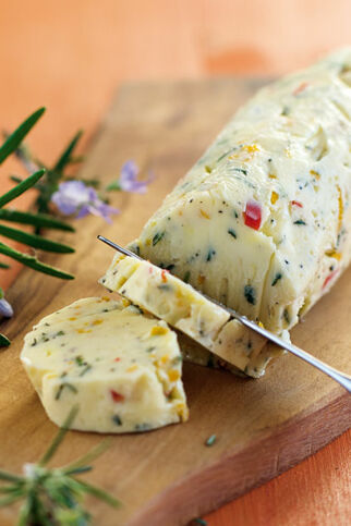 Rosmarin-Orangen-Butter Rosmarin-Orangen-Butter