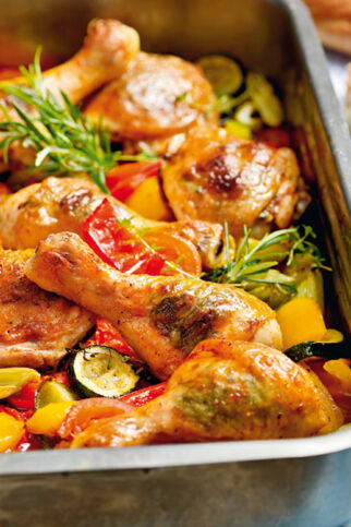 Hähnchenkeulen auf Ofengemüse Hähnchenkeulen auf Ofengemüse