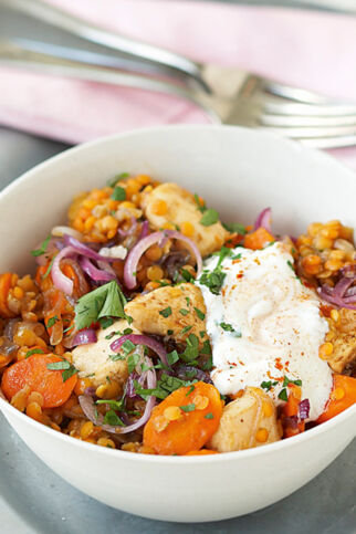 Libanesisches Huhn mit roten Zwiebeln & Linsen Libanesisches Huhn mit roten Zwiebeln & Linsen
