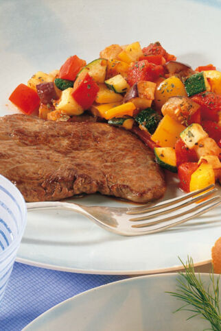 Minutensteaks mit Ratatouille Minutensteaks mit Ratatouille