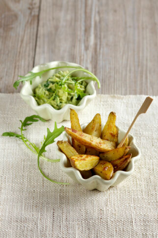 Wedges mit Avocado-Dip Wedges mit Avocado-Dip