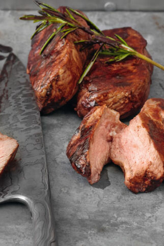 Kalbssteaks in Kakao-Büffelbutter Kalbssteaks in Kakao-Büffelbutter