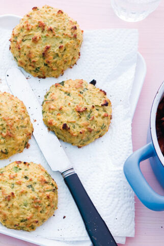 Linsenfrikadellen mit Auberginengemüse Linsenfrikadellen mit Auberginengemüse
