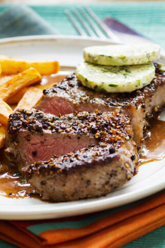 Pfeffersteak mit Kräuterbutter Pfeffersteak mit Kräuterbutter