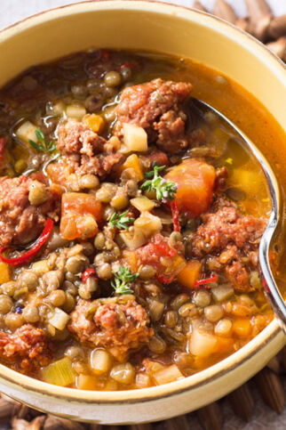 Linsensuppe mit Bratwurst Linsensuppe mit Bratwurst