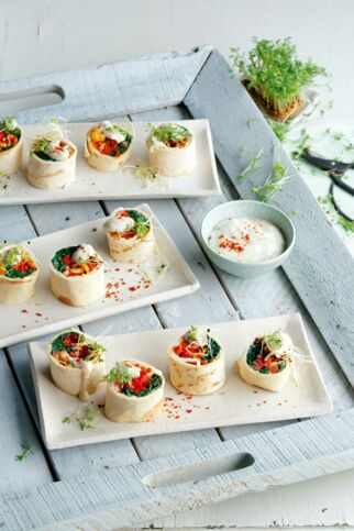 Wrap-Bites mit Tempeh und Zitronengrasdip Wrap-Bites mit Tempeh und Zitronengrasdip