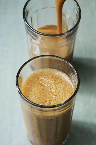 Goji-Smoothie mit Banane und Apfel Goji-Smoothie mit Banane und Apfel