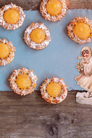 Makronentartelettes mit Lemon Curd Makronentartelettes mit Lemon Curd