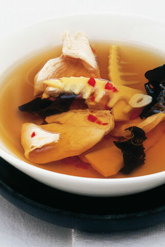 Süß-saure-scharfe Suppe Süß-saure-scharfe Suppe