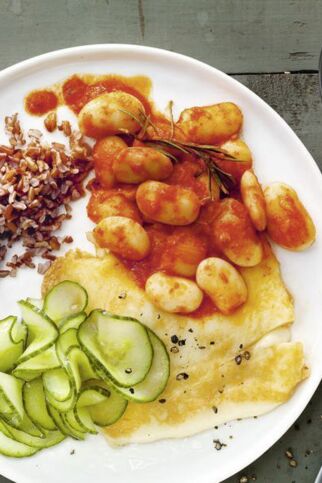 Baked Beans mediterran mit Gurkensalat Baked Beans mediterran mit Gurkensalat