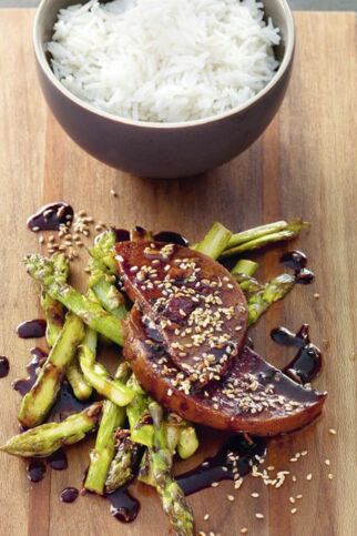 Seitan Peking-Art mit Spargel