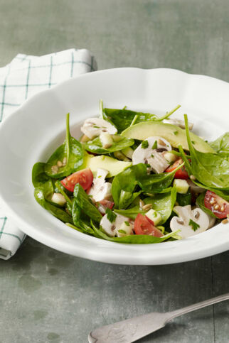 Avocado-Spinat-Salat mit Champignons Avocado-Spinat-Salat mit Champignons