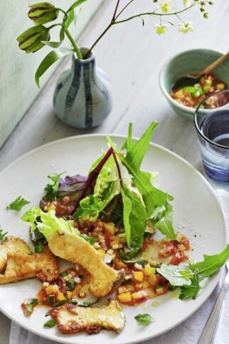Kräuterseitling-Piccata zu Salat mit Ratatouille-Vinaigrette