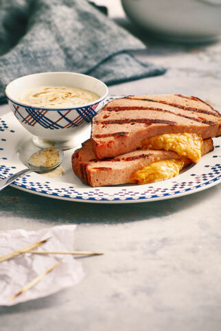 Grill-Leberkäse mit Obazdn gefüllt Grill-Leberkäse mit Obazdn gefüllt