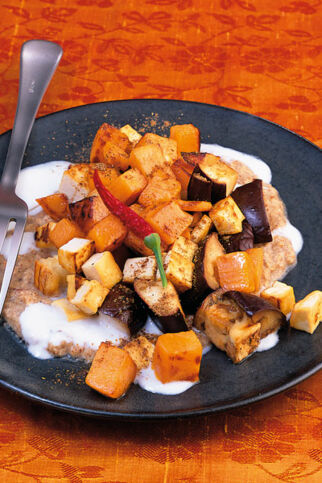 Tofu-Korma mit Auberginen und Süßkartoffeln