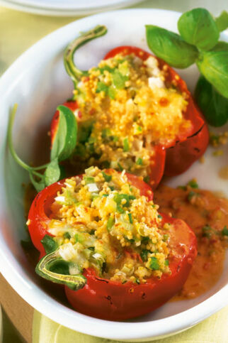 Paprikahälften mit Hirsefüllung Paprikahälften mit Hirsefüllung