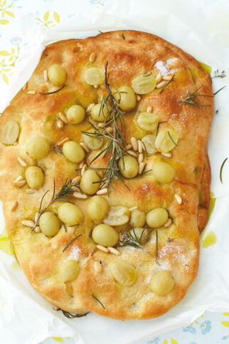 Süße Focaccia mit Weintrauben