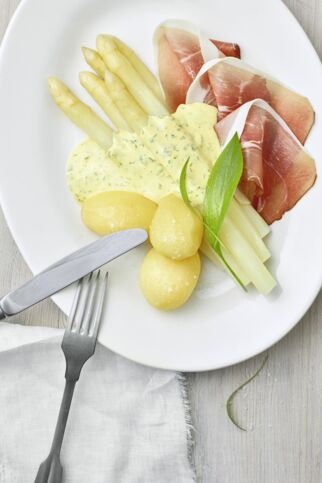 Spargel mit Bärlauch-Hollandaise Spargel mit Bärlauch-Hollandaise