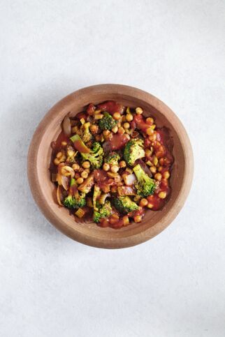 Tajine mit Kichererbsen und Brokkoli Tajine mit Kichererbsen und Brokkoli