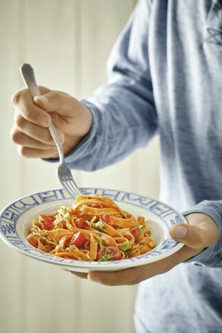 Linsennudeln mit Kräutercreme Linsennudeln mit Kräutercreme