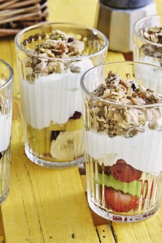 Obst-Schicht-Cocktail Obst-Schicht-Cocktail