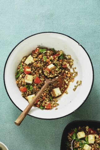 Linsensalat mit gebratenem Halloumi