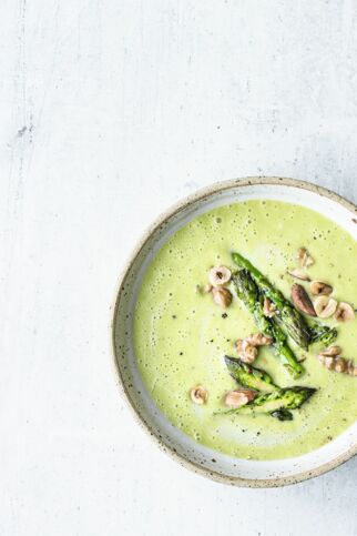 Cremige Grünspargelsuppe Cremige Grünspargelsuppe