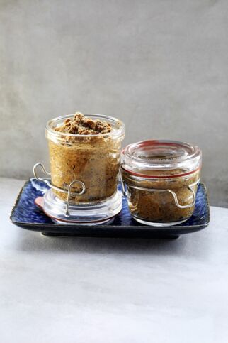 Vegane Leberwurst aus Trockenpilzen und Linsen Vegane Leberwurst aus Trockenpilzen und Linsen