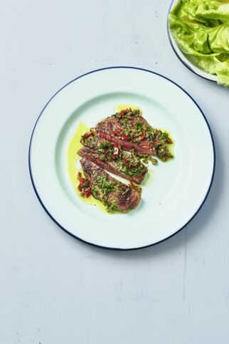 Rindersteak mit Petersilienöl Rindersteak mit Petersilienöl