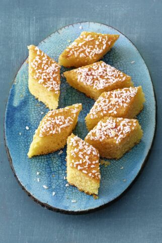 Revani - Saftiger Grießkuchen Revani - Saftiger Grießkuchen