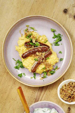 Süßkartoffel-Stampot mit Bratwürstchen Süßkartoffel-Stampot mit Bratwürstchen