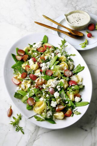 Tortellonisalat mit gebratenen Radieschen Tortellonisalat mit gebratenen Radieschen