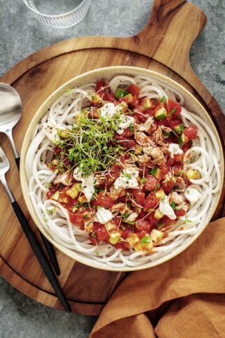 Reisnudeln mit Thunfischsauce Reisnudeln mit Thunfischsauce