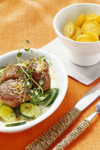 Medaillons auf Sahne-Zucchini Medaillons auf Sahne-Zucchini