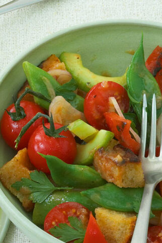Brotsalat mit Bohnen Brotsalat mit Bohnen
