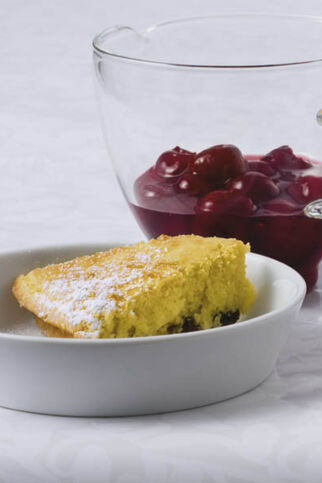 Ofen-Schmarrn mit Glühweinkirschen