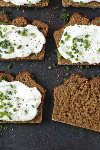 Korn an Korn (Roggenschrotbrot) Korn an Korn (Roggenschrotbrot)