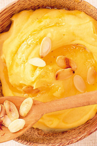 Kartoffelpüree mit Safran & Mandeln Kartoffelpüree mit Safran & Mandeln