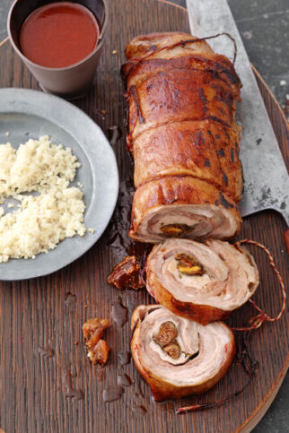 Gerollter Lammbauch mit Pistazien und Minze Gerollter Lammbauch mit Pistazien und Minze