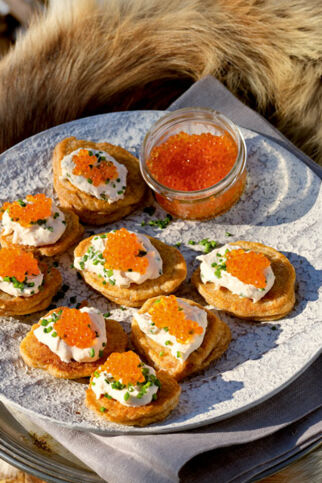 Blini mit Wodka-Forellen-Creme Blini mit Wodka-Forellen-Creme
