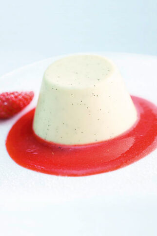 Panna cotta mit Erdbeersauce