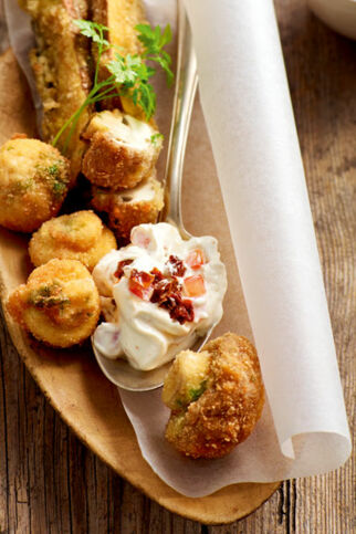 Frittierte Pilze mit zweierlei Dips Frittierte Pilze mit zweierlei Dips