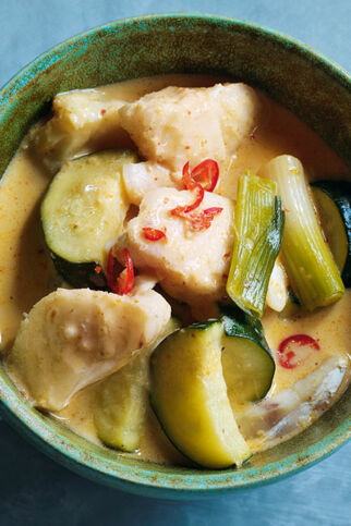 Fischcurry mit Zucchini Fischcurry mit Zucchini